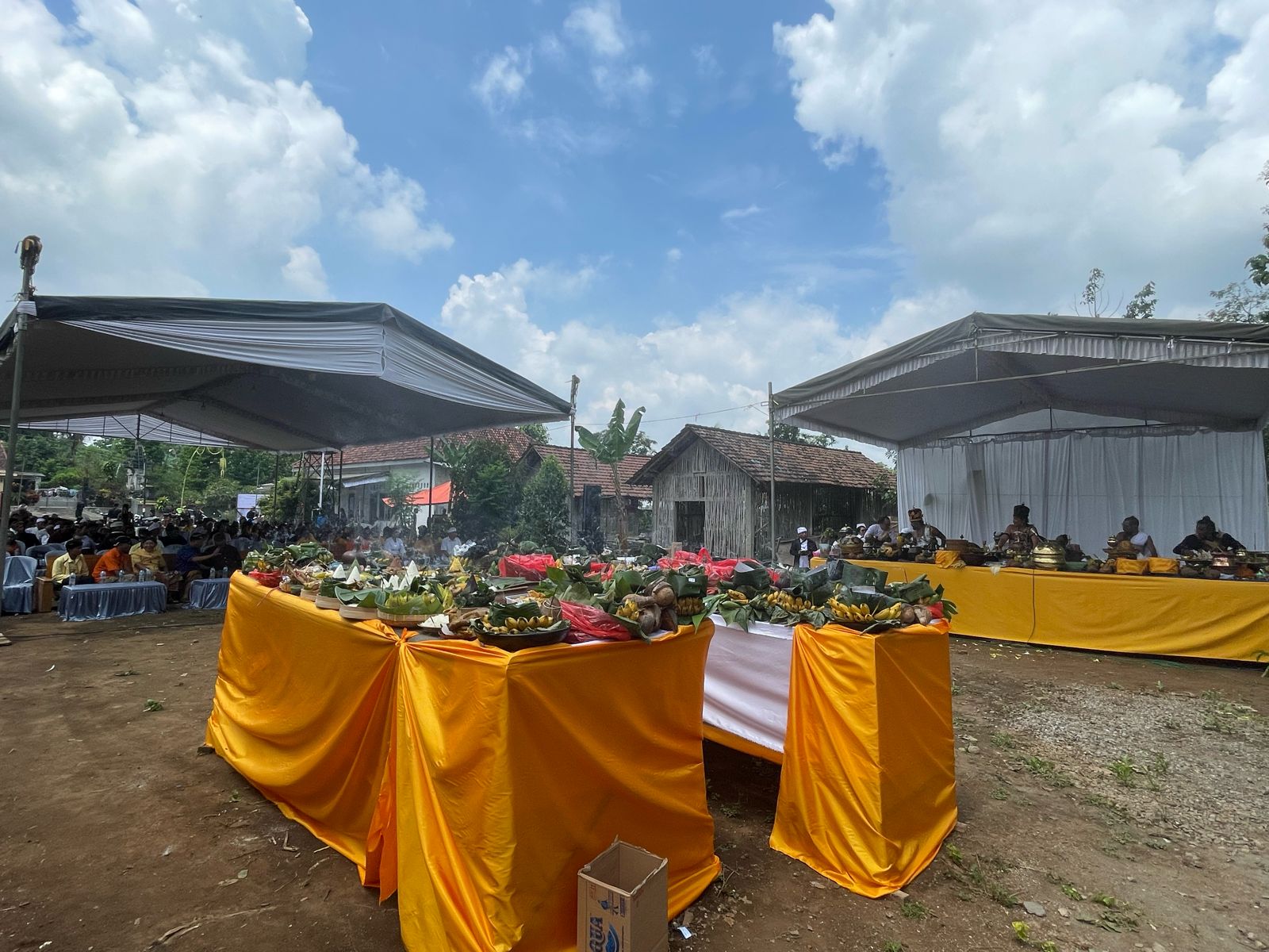 Gotong Royong Umat Hindu Membangun 1000 Candi di Pulau Jawa